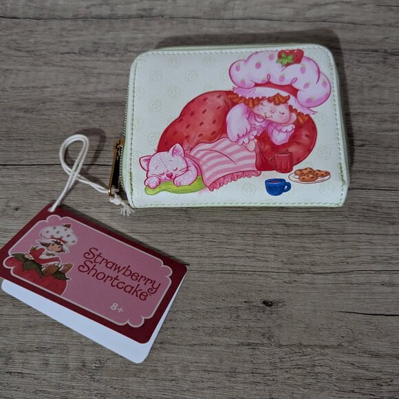 Loungefly Strawberry Shortcake Slumber Party Mini Zipper Wallet New With tags - Picture 6 of 7